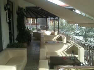 Foto da galeria de Hotel Ballas em Agria