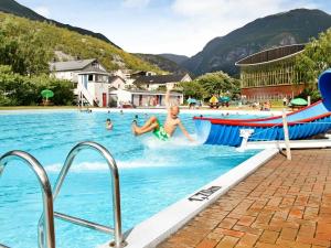 Bazén v ubytování 6 person holiday home in Øvre Årdal nebo v jeho okolí