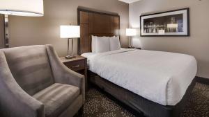 Postel nebo postele na pokoji v ubytování Best Western Plus Spokane North