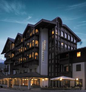 Budova, v ktorej sa hotel nachádza