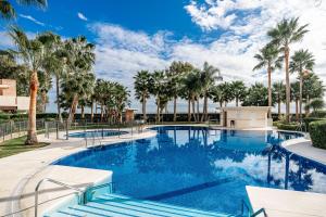 Kolam renang di atau dekat dengan Bahia de la Plata de Estepona Spain Boutique Appartment