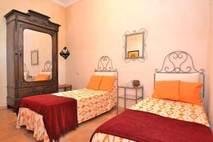 Postel nebo postele na pokoji v ubytování 047 Finca Son Barraquer ETV5204 by Mallorca Charme + 27 fotografií