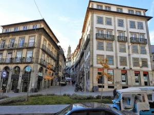 Gallery image of Oporto Delight 1 Luxury Apartment in Historic Center with Balcony Max 4 p in Porto