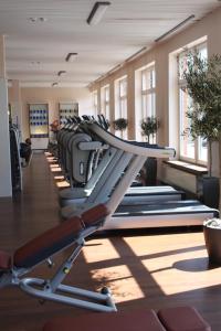 Фитнес-центр и/или тренажеры в Sportpark Hotel Isernhagen