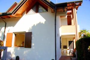 The building in which the holiday home is located