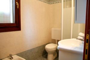 A bathroom at Villa Sole