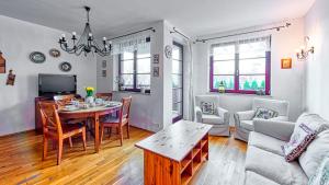 Posedenie v ubytovaní Apartament Klimat Górski na Okrzei - 5D Apartamenty