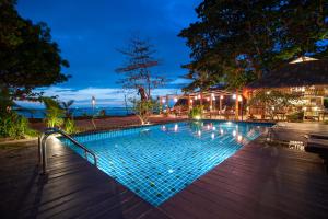 Der Swimmingpool an oder in der Nähe von LaLaanta Hideaway Resort