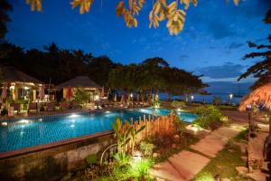 Der Swimmingpool an oder in der Nähe von LaLaanta Hideaway Resort