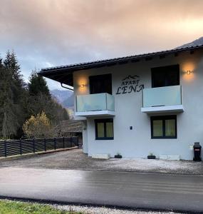 Budova, v ktorej sa apartmán nachádza