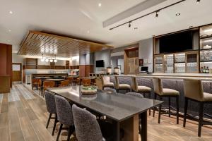A kitchen or kitchenette at Hyatt Place Prince George