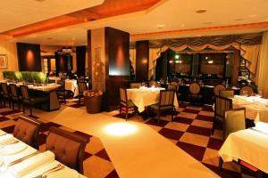 Restaurace v ubytování Phoenix Hotel by HHG