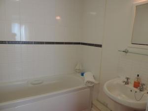 Gallery image of Sea Breeze Apartment in St Austell