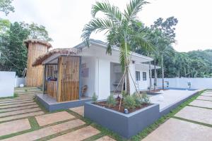 Κήπος έξω από το Bohol Sojourn Resort