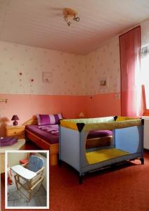 a bedroom with a bunk bed and a bedroom with a bed at Ferienwohnung-im-Teutoburger-Wald in Schieder-Schwalenberg