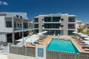 Bazén v ubytovaní KN Ionian Suites alebo v jeho blízkosti