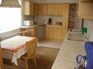 Virtuvė arba virtuvėlė apgyvendinimo įstaigoje Ferien-bei-Seifert