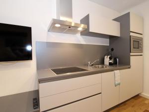 Luxurious Apartment in Eisenerzにあるキッチンまたは簡易キッチン