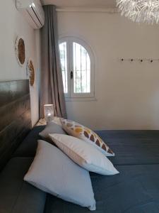 Ein Bett oder Betten in einem Zimmer der Unterkunft Casa Verano eterno, Villa tot 16 personen