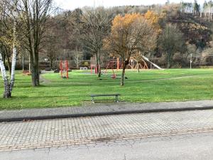 Ein Kinderspielbereich in der Unterkunft Am Obersee Hotel