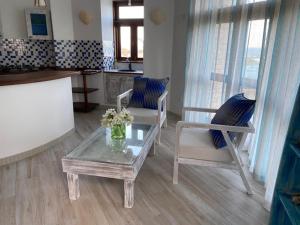 Posezení v ubytování Romantic Beach House Vipingo