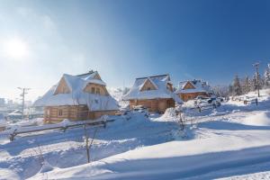 Domki w Białce WOODHOUSE- basen, sauna, jacuzzi v zime