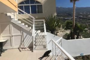 Balkón alebo terasa v ubytovaní Casa con piscina privada. Mirador de Humbolt.
