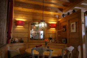 Fotografie z fotogalerie ubytování Berggasthof Hotel Igelwirt v destinaci Schnaittach