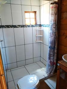 Phòng tắm tại Chalé Tribos Livres