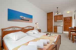 Gallery image of Dolphin Studios in Agia Anna Naxos