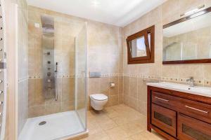 Kúpeľňa v ubytovaní Villa Alexandria Cala San Vicente 300m from the beach