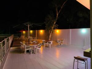 En balkong eller terrasse på Woodpecker Resort Hotel