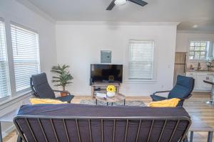 Cozy Remodeled 2br-1ba Near Downtown