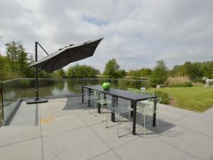 Fotografie z fotogalerie ubytování Modern Villa Retreat in Aalst v destinaci Eekhout