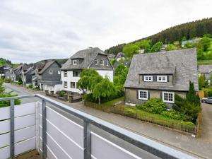 ヴィンターベルクにあるWell kept holiday home with terraceの村の家のバルコニーからの眺め