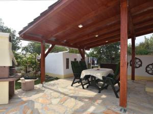 Patio nebo venkovní prostory v ubytování Holiday Home in Dalmatia near Krka NP + 23 fotografií