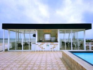 Casa con cocina y piscina en Hotel Crucero, en Cojimíes