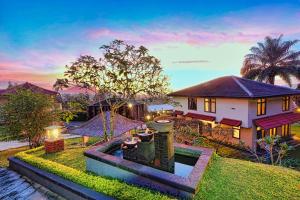 Kebun di luar The Jayakarta Cisarua