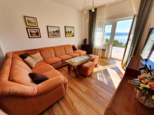 Posezení v ubytování Relaxing Seaview Apartment Barac on Separated Floor