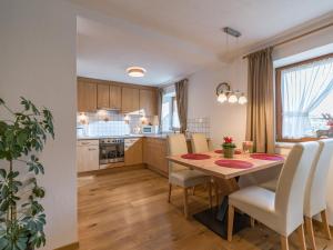 Kuchyň nebo kuchyňský kout v ubytování Gästehaus Schwaiger - Wiesenweg + 8 fotografií