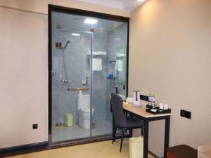 Bathroom sa GreenTree Inn ShanDong ZaoZhuang TengZhou FuQian Road LongQuan Square Business Hotel