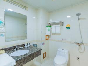 Een badkamer bij GreenTree Inn Nanning Xiuxiang Branch