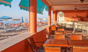 Restaurace v ubytování Dedalos Beach Hotel