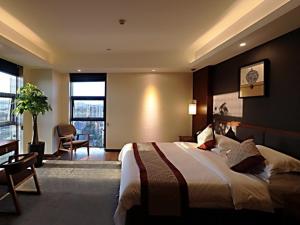 Gallery image of GreenTree Eastern Changzhou Liyang CityTianmu Lake Four Seasons Hotel in Liyang