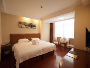 Gallery image of GreenTree Inn Hainan Haikou East Train Station East Fengxiang Road Business Hotel in Haikou