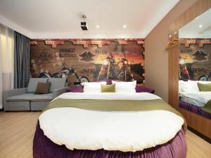 Gallery image of GreenTree Inn Kunming Nanping Pedestrian Street Hotel in Kunming