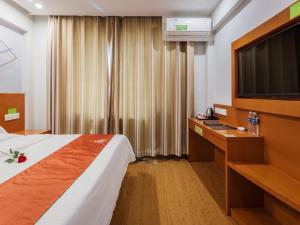 Gallery image of Shell Taiyuan Chaoyang Street Chaoyang Shoes City Hotel in Taiyuan +26 photos