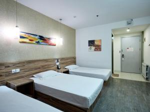 Gallery image of Shell Yantai Youth South Road Ludong University Hotel in Yantai