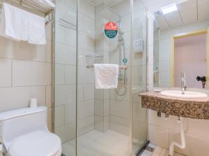 Ένα μπάνιο στο GreenTree Inn AnHui HeFei High-Speed Railway South Station BaoHe Avenue Government Business Hotel
