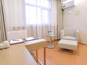 Зона вітальні в GreenTree Inn Henan Kaifeng Jinming District Jinming Square Little Song City Business Hotel